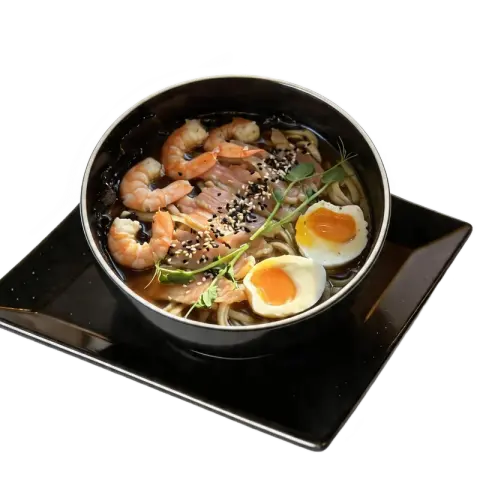 Рамен з лососем та креветками